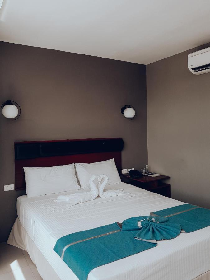Dosi Hotel Ph Talisay  Exteriör bild
